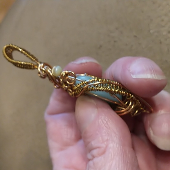 NWT Beautiful Aqua Agate Brass Pendant - Picture 4 of 4